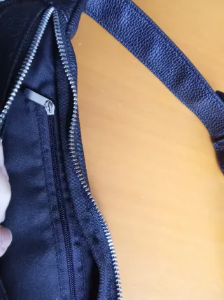 Riñonera Piel Stradivarius Negra