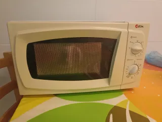 Microondas ALYON blanco con grill