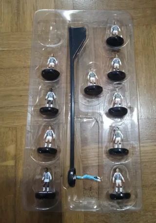 Zeugo Calcio Miniatura 10 Giocatori + 1 Portiere