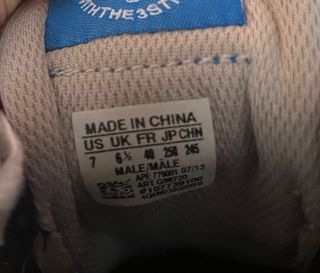 Zapatillas Adidas Marrones y Moradas