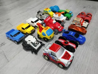 Lote 18 coches de juguete variados