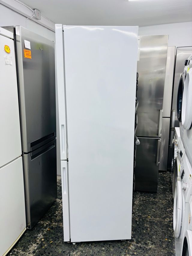 Nevera Grundig