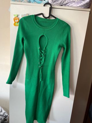 Vestido verde con cordones