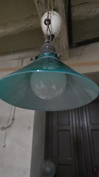 Lámpara colgante con polea