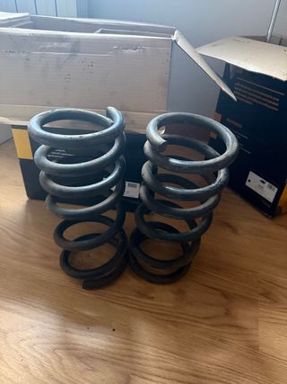 Juego de muelles y amortiguadores Montero V60/V80