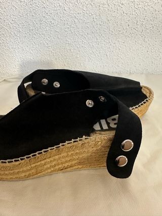 Cuñas Bimba y Lola Esparto Negras