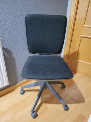 Silla de oficina giratoria