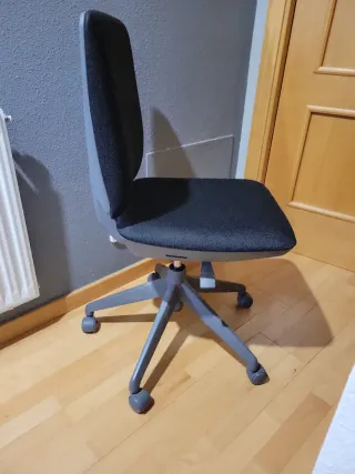 Silla de oficina giratoria