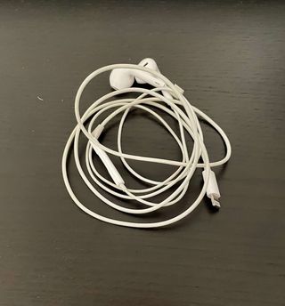 iPhone SE (2ª gen) Negro + Air Pods + Carcasa