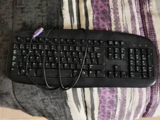 Teclado ordenador negro