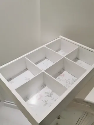 Mini vitrina de madera y cristal