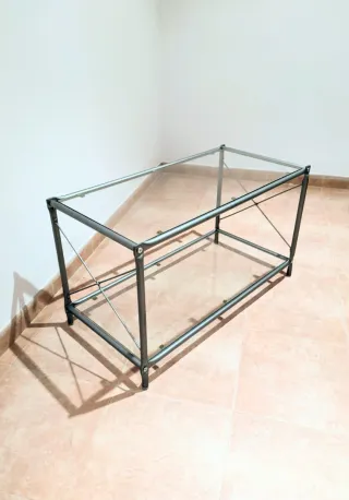 Mesita auxiliar metal y cristal