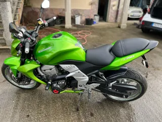 Kawasaki Z750 Naked