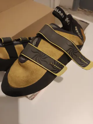 Escarpines Rock Pillar