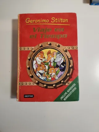 Libros de varias sagas de Geronimo Stilton
