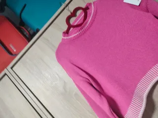 Jersey corto rosa con rayas blancas