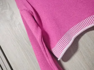 Jersey corto rosa con rayas blancas