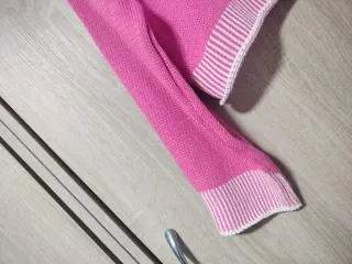 Jersey corto rosa con rayas blancas