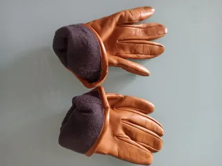 Guantes de piel marrón trenzados. Muy calentitos