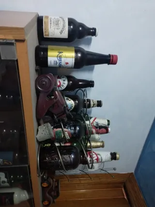 Lotto di bottiglie vuote di birra, più di 100