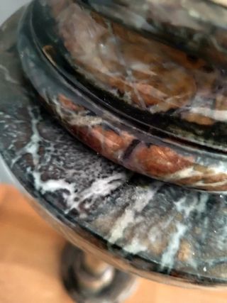 Estatua Hebe, diosa griega con pedestal