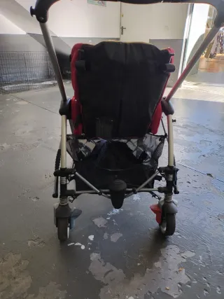 Silla de paseo bebé roja