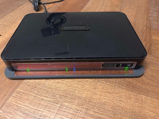 Router Netgear N750 DGND4000 Dual Band Gigabit