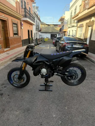 Moto Supermotard Manual Negra