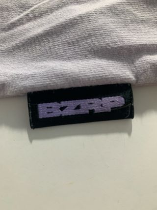 Camiseta Bizarrap Bershka Morada