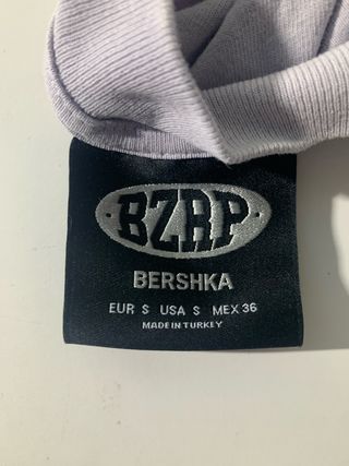 Camiseta Bizarrap Bershka Morada