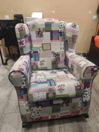 Sillón balancín mecedora patchwork multicolor