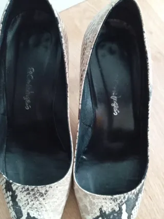 Zapatos tacón serpiente,num 40