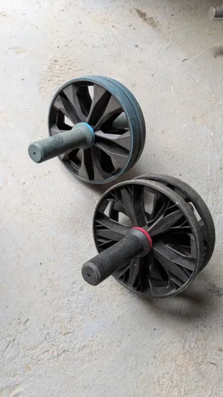 Pesa rusa y rodillos abdominales