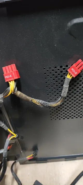 Fonte FSP Raider 650W 80+ Silver