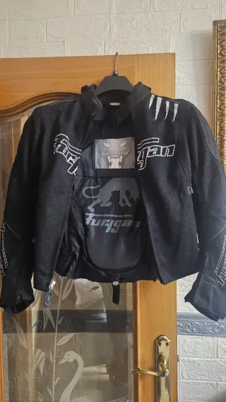 Chaqueta de moto negra Furigan