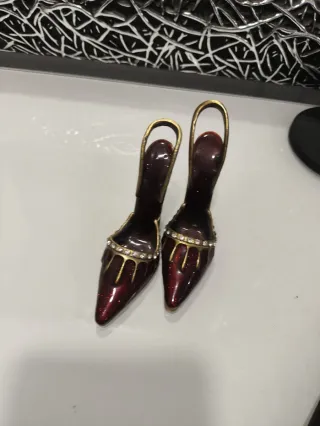 Adornos de zapatos de tacón