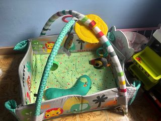 Gimnasio parque para bebés