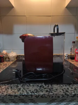 Cafetera Bosch Tassimo Roja y Negra