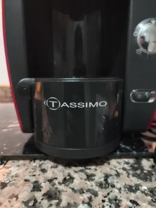 Cafetera Bosch Tassimo Roja y Negra