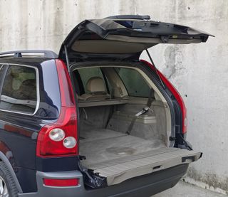 XC90 2.4 D5 163 CV 7 PLAZAS * 1 DUEÑO Y NACIONAL *