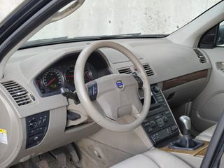 XC90 2.4 D5 163 CV 7 PLAZAS * 1 DUEÑO Y NACIONAL *