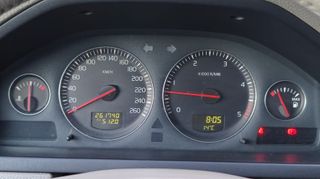 XC90 2.4 D5 163 CV 7 PLAZAS * 1 DUEÑO Y NACIONAL *