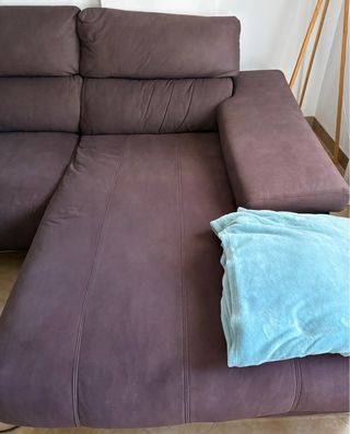 Sofá cheslong marrón chocolate