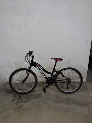 Bicicleta B-PRO JR 24 Negra y Rosa