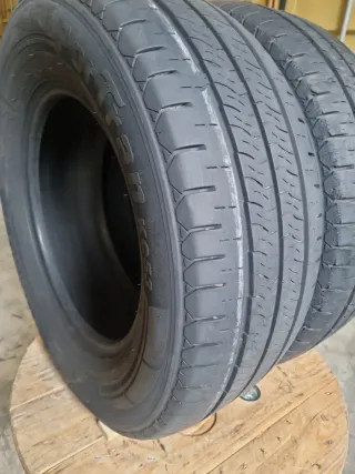 Se vende 2 Neumáticos Furgoneta Usados