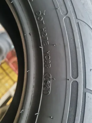 Se vende 2 Neumáticos Furgoneta Usados