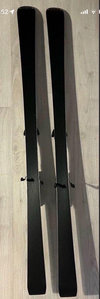 Esquís Atomic 175 cm con Fijaciones