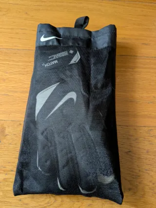 Guantes de fútbol Nike Match para niños