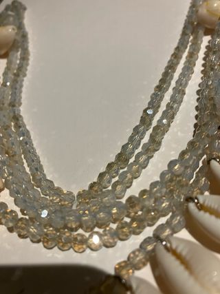 Collar Zara conchas y perlas