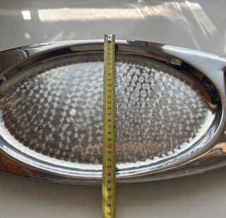 Vassoio Ovale Martellato con Manici Legno